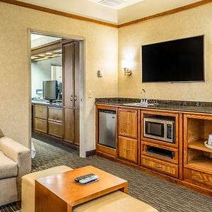Standard King Suite Non-Smoking